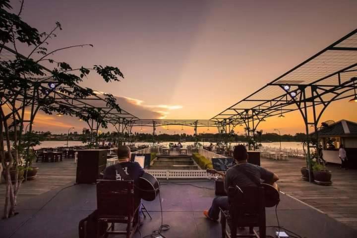 Kalanan Riverside Resort Former Buddy Oriental Riverside Nonthaburi Eksteriør bilde